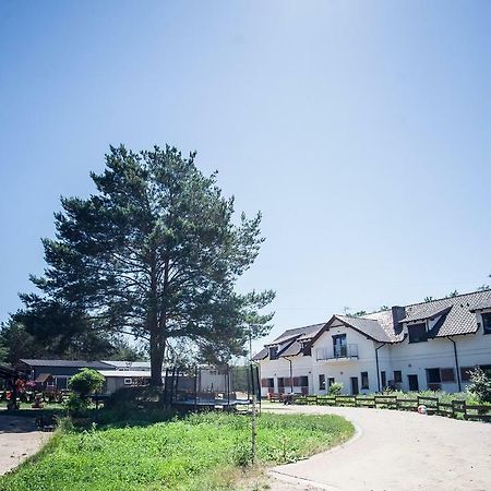 Quatro Osrodek Jezdziecki - Gospodarstwo Agroturystyczne Pobiedziska Exterior foto